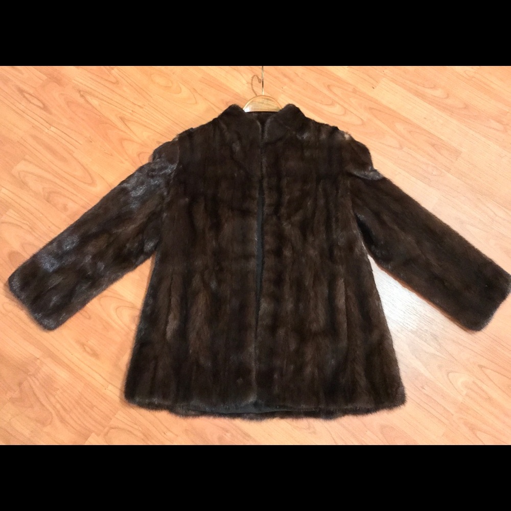 Gorgeous Russian real fur mink jacket like new M